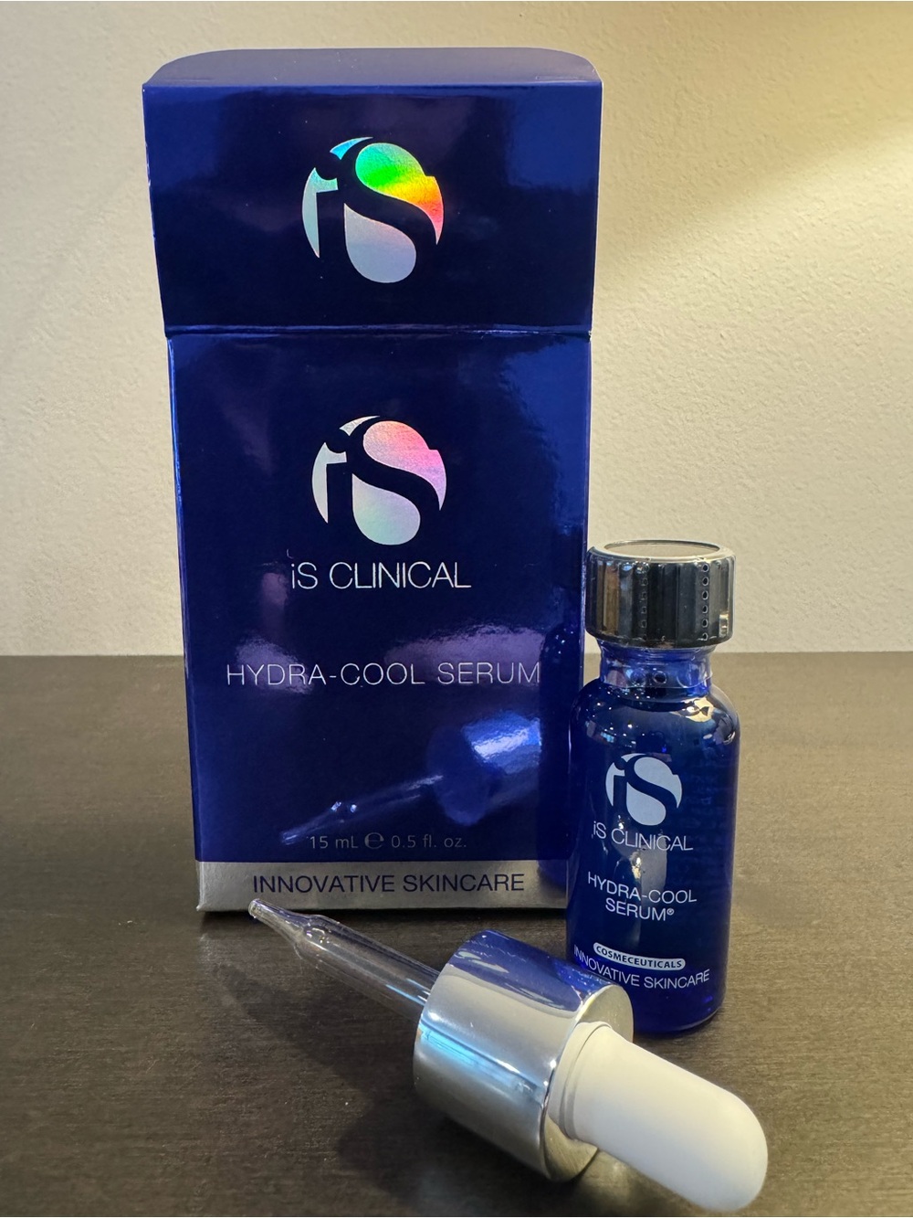 IS Clinical Hydra-Cool Serum .5 fl oz 15 ml Travel Size NIB